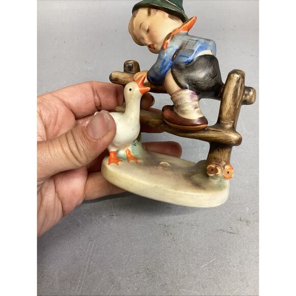 VTG Hummel Goebel Boy on Fence Duck Barnyard Figurine Western Germany - Picture 10 of 11